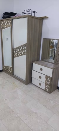 غرفة نفر • للبيع