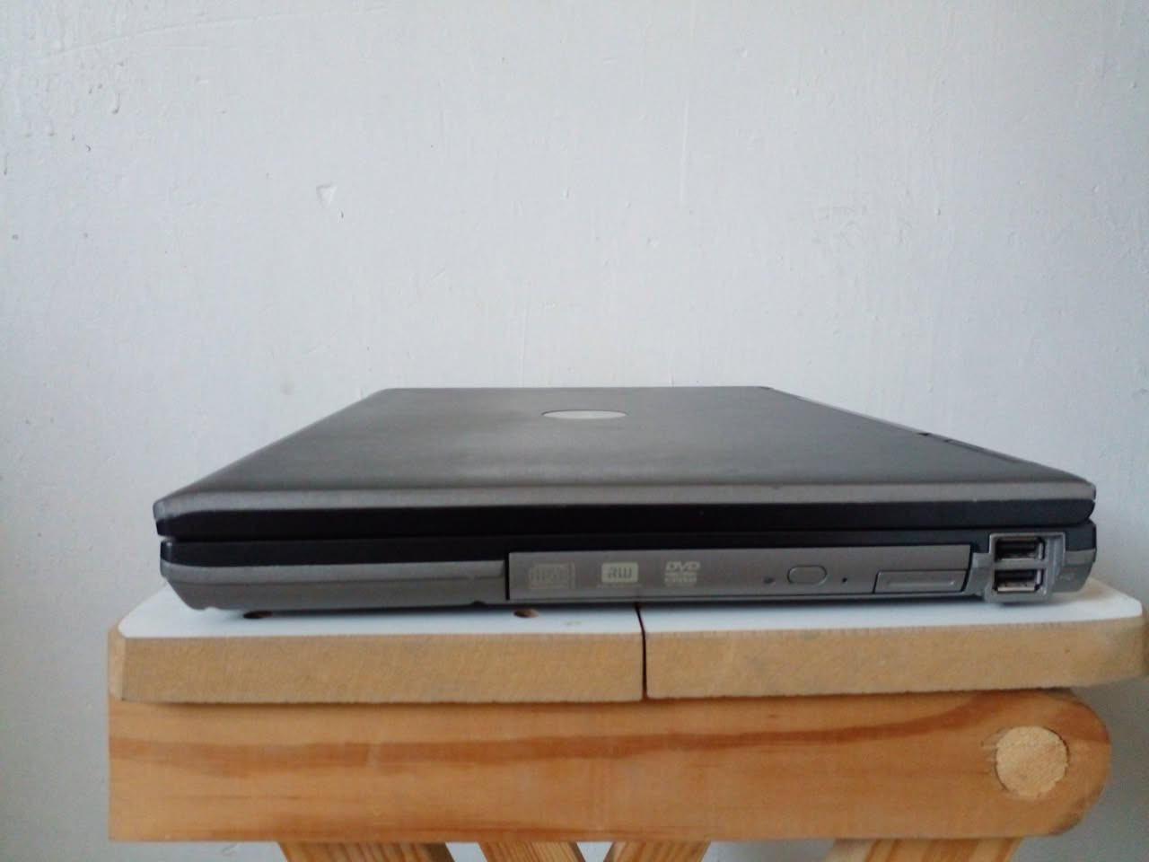 لابتوب DELL D830 شغالة بشكل جيد
معالج      core 2 duo
هارد         250G HDD
رام            2G DDR2
حجم الشاشة        15.6
بطاارية تشغيل  اكثر من ساعة مع شاحنة
سعر   65 الف بغداد  ***********
