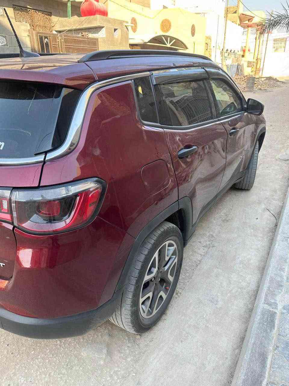موديل ٢٠٢١ فئة سبورت فور ويل سايد بريك بصمة رقم قادسية حرة حادثه موضح بالصور 
*********** ديوانية, القادسية

نص مكتوب في الصور:
- m93_an