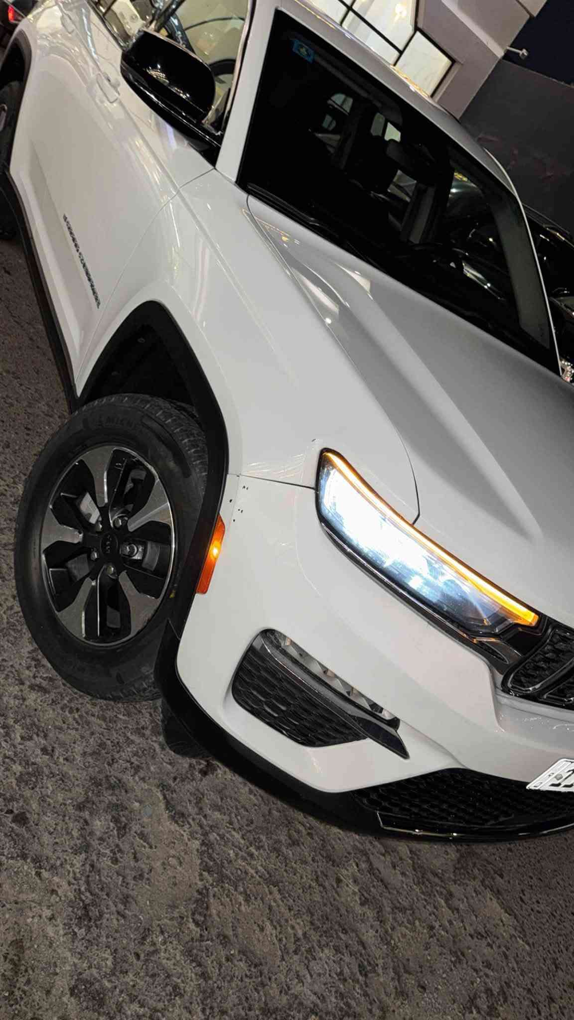 جيب جراند شيروكي هايبرد Limited 4xe | 2024
JEEP GRAND CHEROKEE LIMITED 4xe

الموديل: 2024
المحرك: 2.0L Turbo Hybrid
القوة: 375 حصان
العداد : العداد 40 الف
الدفع: 4×4

بيها جاملغ صبغ فقط وحادثها بلمنشور بدون ايرباك

المواصفات:
• فتحة بانوراما
• شاشة 10.1”
• عداد رقمي 10.25”
• جنوط 20”
• Plug-in Hybrid ⚡

سعرها 25٫200$ الف دولار وبيها مجال
الموقع: بغداد
رقم الهاتف: ***********
