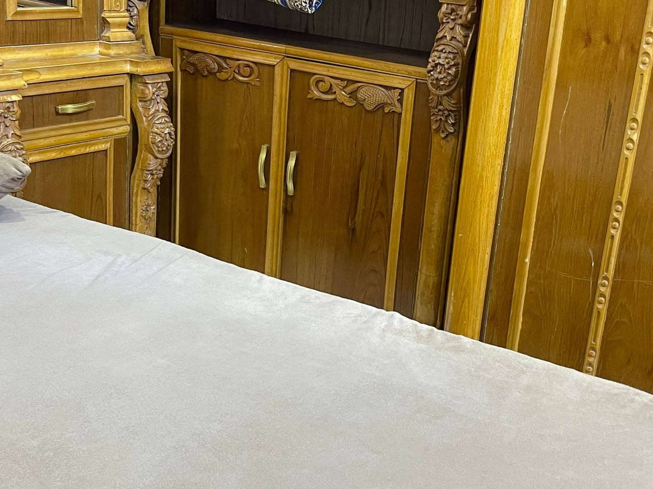 السلام عليكم
(غير متواجد على الفيس...موجود واتساب)
***********

غرفة تزگام عراقي...شغل العماره
درجه اولى
كرسته
داخل وخارج صاج
كنتور قاطين ...مقطع
دنگ زان
ضهر جرجوبه
چربايه مسرح
كشن چربايه(عملاق)

السعر خاص...للاستفسار
الاتصال
او مراسلة واتساب عمارة, ميسان

