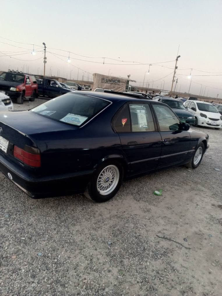 ‎بۆفروشتنBMW1992سەنەوی پلاستگ بەشەرتی ئەولیات مەکینە525تۆماتیک مۆبایل***********واتساپ 34$‎ أربيل, العراق

