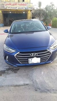 النترا وارد امريكي موديل 18 ماشية 80 الف  تحكمات + شاشه دواره بدون ارب...