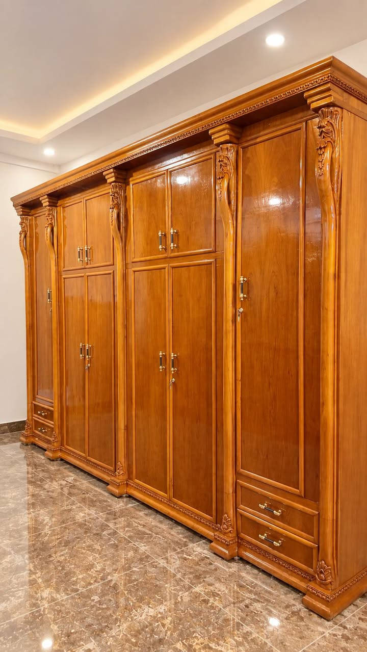 الحجز على واتساب
