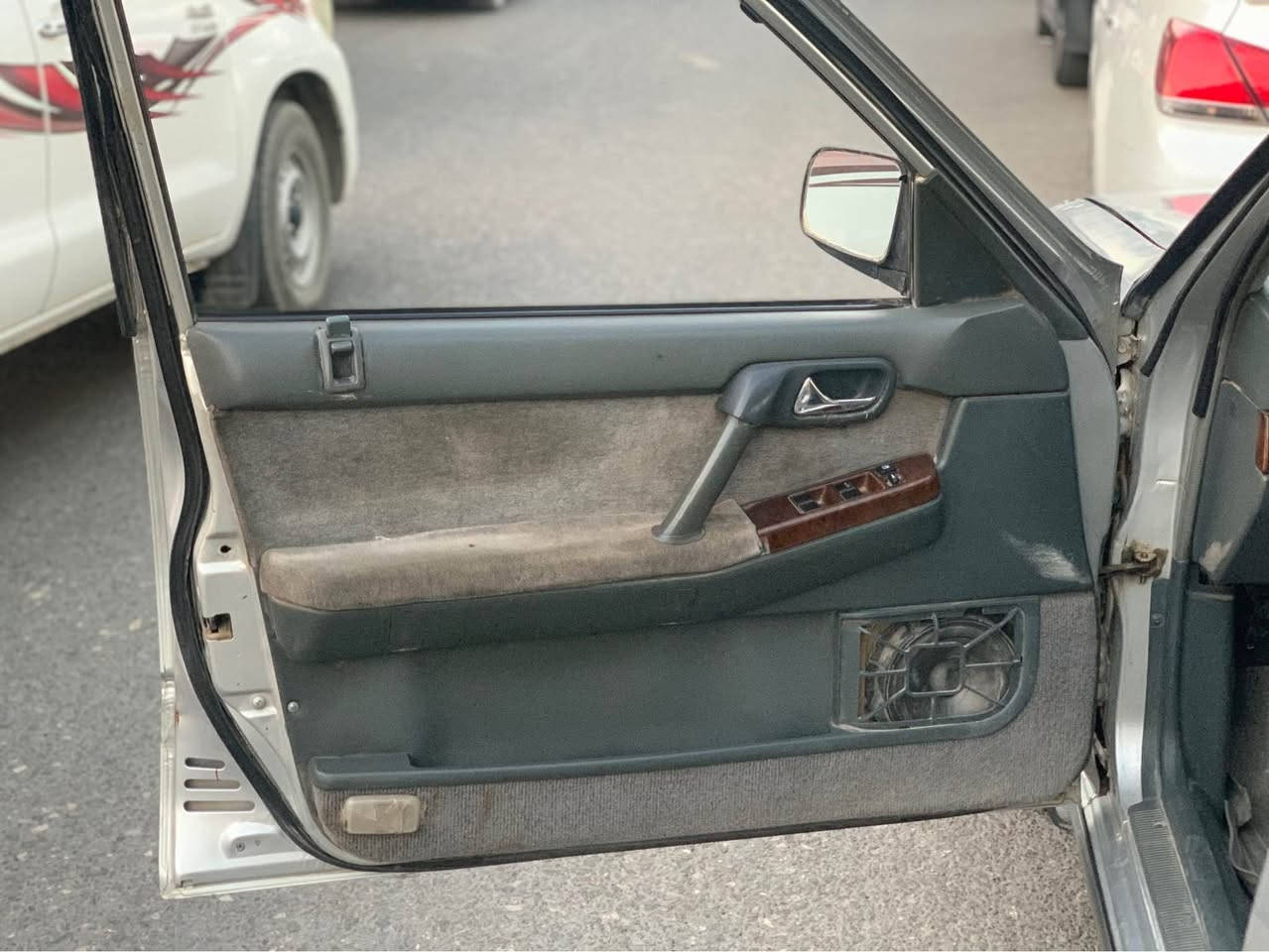 سيارە نیسان سدرک  ٢٠٠٢ رەقەم سلیمانیە سیارەیە جوان پاک و بی مەسرفە   ٤ تایەی لوکە سەنەوی بەسەرجوە لیی دراو شتی نیە تنها توزی کال بونەوەی هەیە لەسەرسەقفی سیارەیە تون تولە جوانە تحویل وکالە بەشەرتە گیرو تبریدی بشرتە بس توزی دوکەلی هەیە … سعري  ٣٣ معامةلةية  برایانە مشتری نیت سەرم مهیشینە سیارەکە رەقەمە *********** لە مسنجةر جواب ئةدةنةوة كيفري, ديالى
