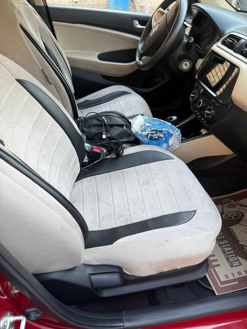 للبيع هونداي رينا ٢٠٢٠ ماشيه ٥٠ بدون حاظث مكفوله 
مكينه ١.٥ 
استخدام بسيط 
بدون نقص 
باسم شركه،
مكان سياره بفداد السعر دفتر و٥٠٠ دولار ١٠.٥٠٠ $
***********
