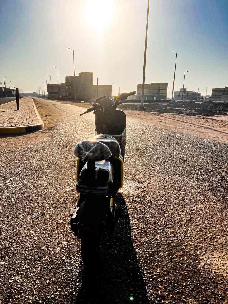 سلام عليكم اخوان R11للبيع دراجه شوف نضافتهه مو تجي وتكسر بيهه دراجه بل جيس بطاريات 2026هم بل جيس كدامك مديل 2025 ماماشيه هواي مخلينه للمسواك بس بيهه عقل رياضي تتحكم بي بل تلفون 475وبيهه مجال بصيط مو شراي لا تكسر بيهه مكاني كرمت علي ***********
