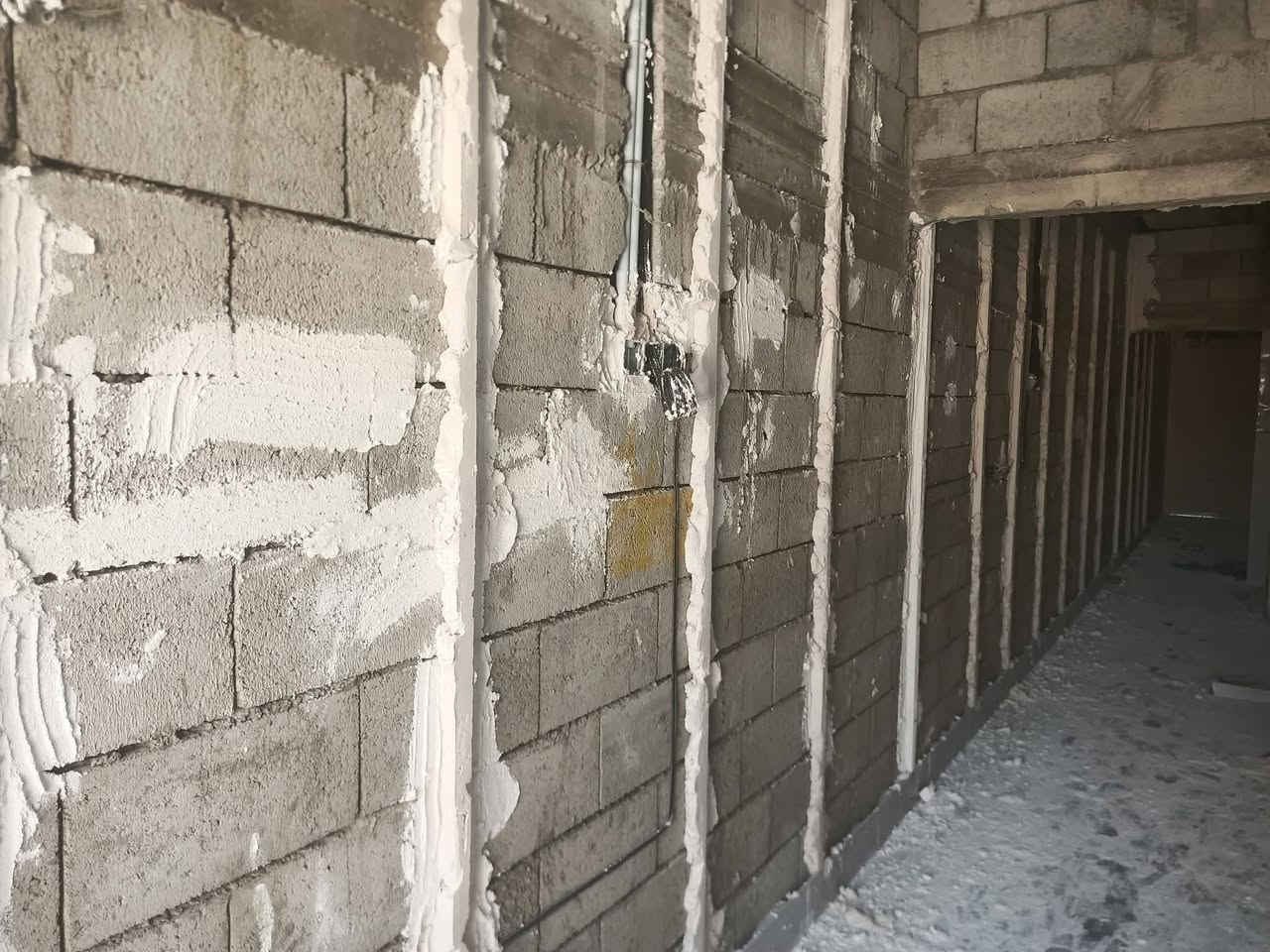 اسطه بياض شغل درجه اولى طبك مسطر  شغل هندسي 
***********

نص مكتوب في الصور:
- SHOT ON TECNO POP 7
- TECNO POP 7