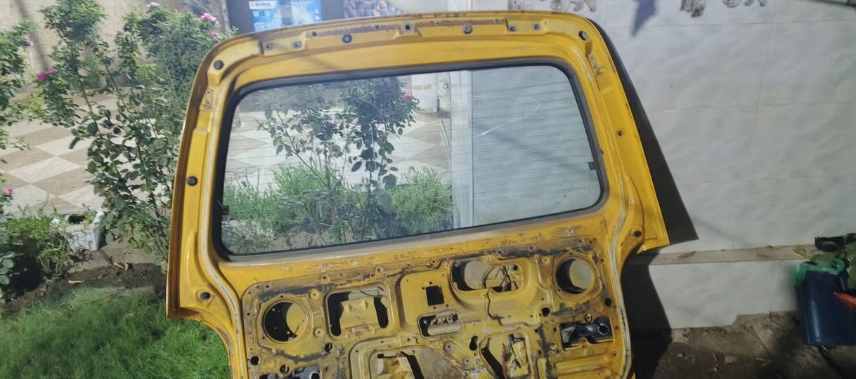 سلام عليكم باب وجنطه لبيع بسعر مناسب جامهن وياهن مكان بغداد لمدائن سلمان باك ***********
