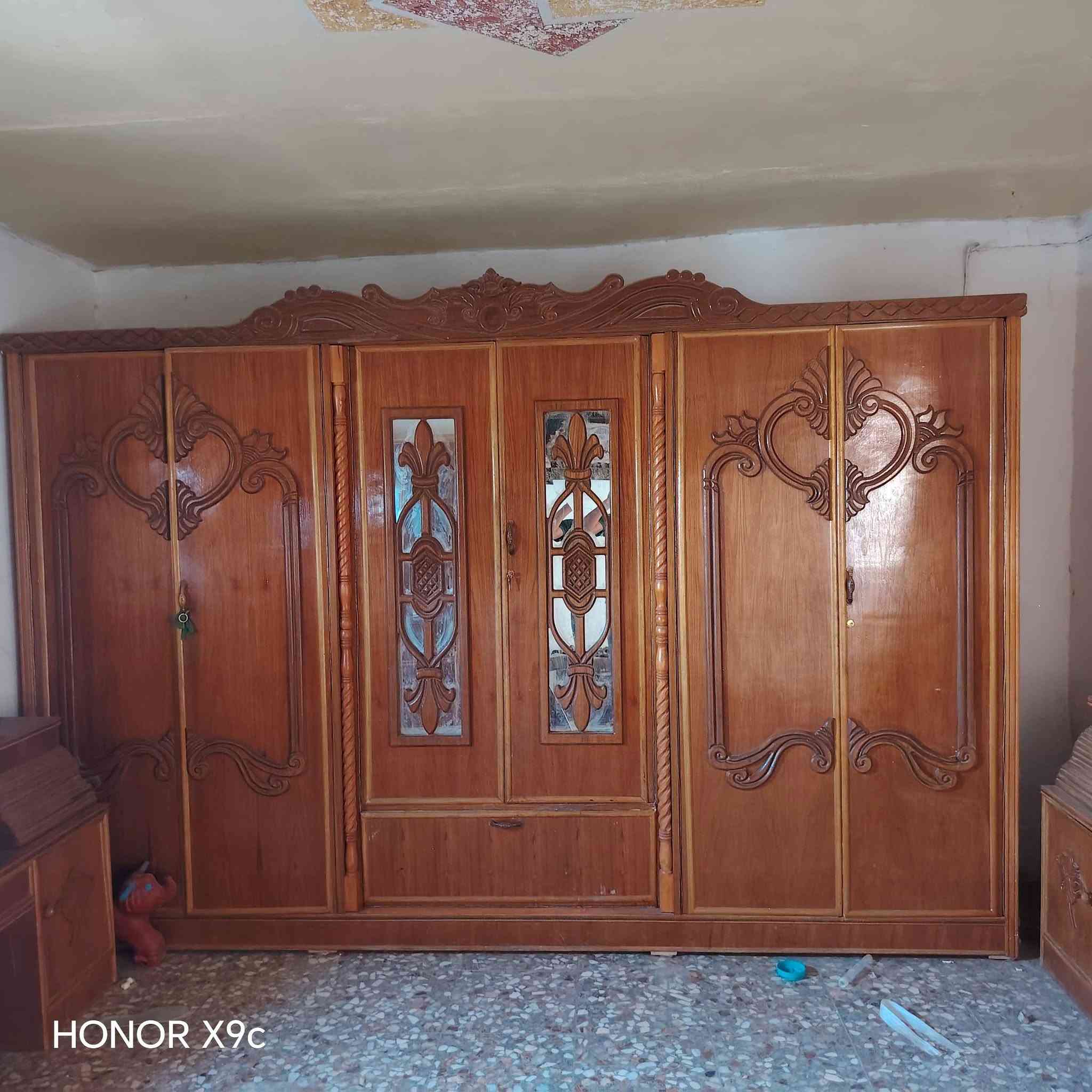 غرفه البيع العنوان بابل ناحيت انيل استفسار تصال برقم ***********

نص مكتوب في الصور:
- HONOR X9c