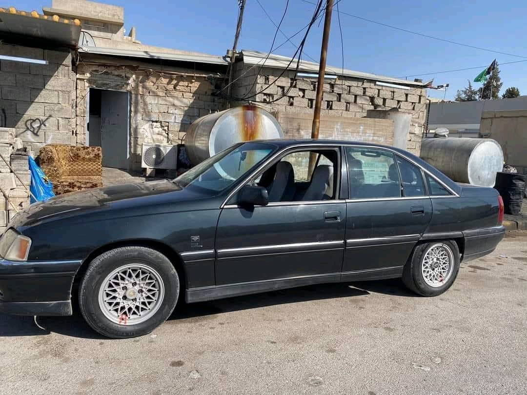 اوميكا حجم 20 للبيع لون اسود سنوية جديدة رقم انكليزي رقم كركوك بطاقة بانزين موجود سيارة كلشي بيها شغال وتايرات جدد واكسل خفيف ابو براد عليها سيارة حلوة ونضيفة بطارية جديدة لايتات زنون ابيض سعر 38 بيها مجال للطيبين رقم الهاتف او الواتساب 
***********