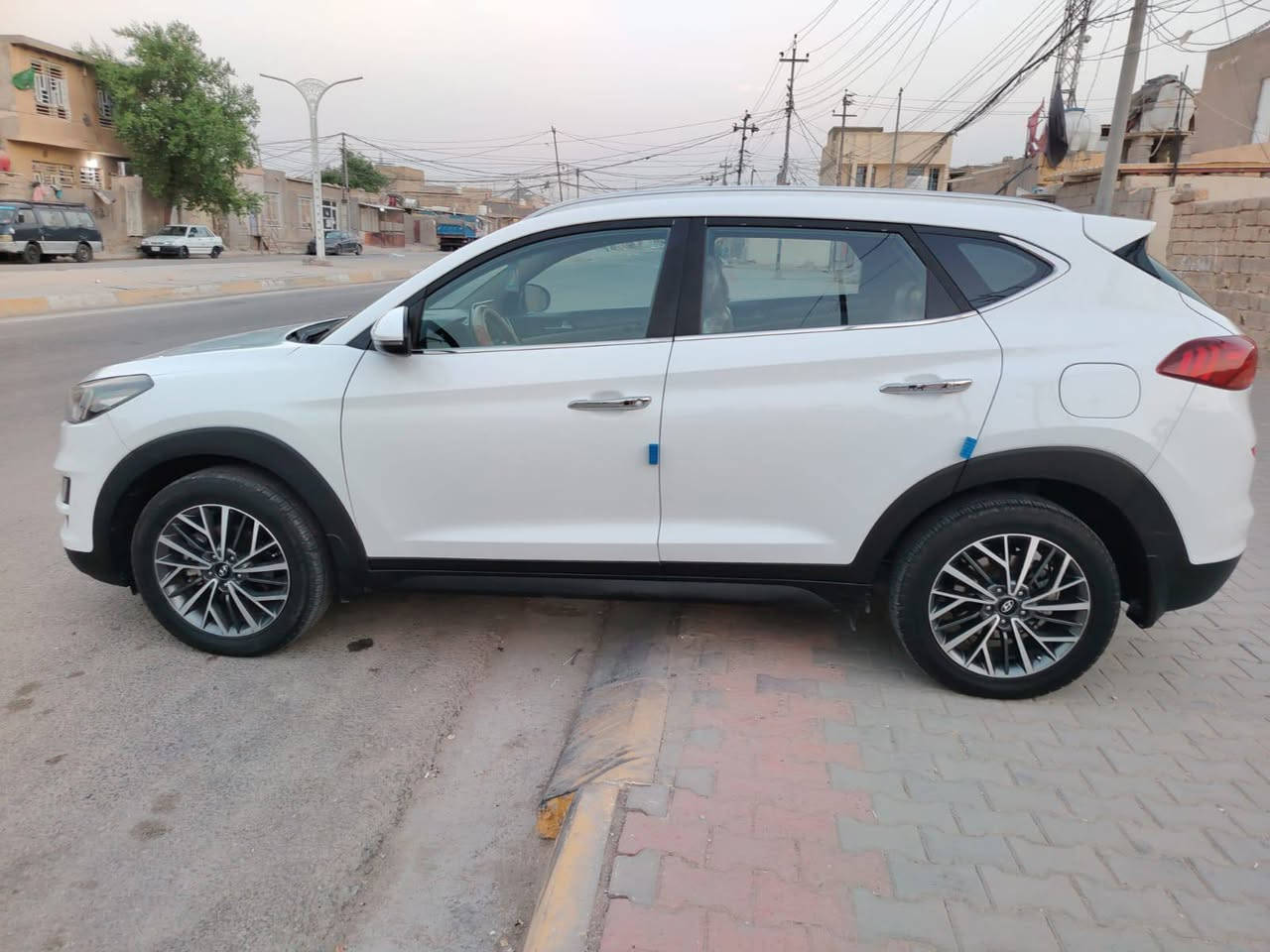 سلام عليكم سياره نوع توسان موديل 2019خليجي فول مواصفات واحد عل واحد عده بنرامه حساسات امامي خلفي كامره دواره مري شفط اشاير بل مري كشنات كهراباء صوبين كشنات جلد داخل صاج تحكم ستيرن بصمه تشغيل بصمه ابواب جنطه كهراباء قطعتين تبريد لادار بل مري دشبول بيانو مكينه 2000دوش سياره كفاله عامه من ضربه وتبديل وصبغ كير مكينه حداديه تبريد تخم تاير خير من الله سياره مال جناي مامتعوبه ماشيه 80سياره جديده العنوان كربلاء السعر 183وبيه مجال حك جيه رقم الهاتف ***********
