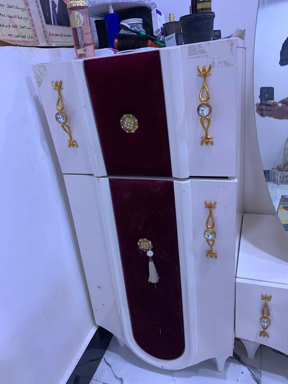 سلام عليكم مرايه وجزامه للبيع ب65  
البصرة القبله ***********
