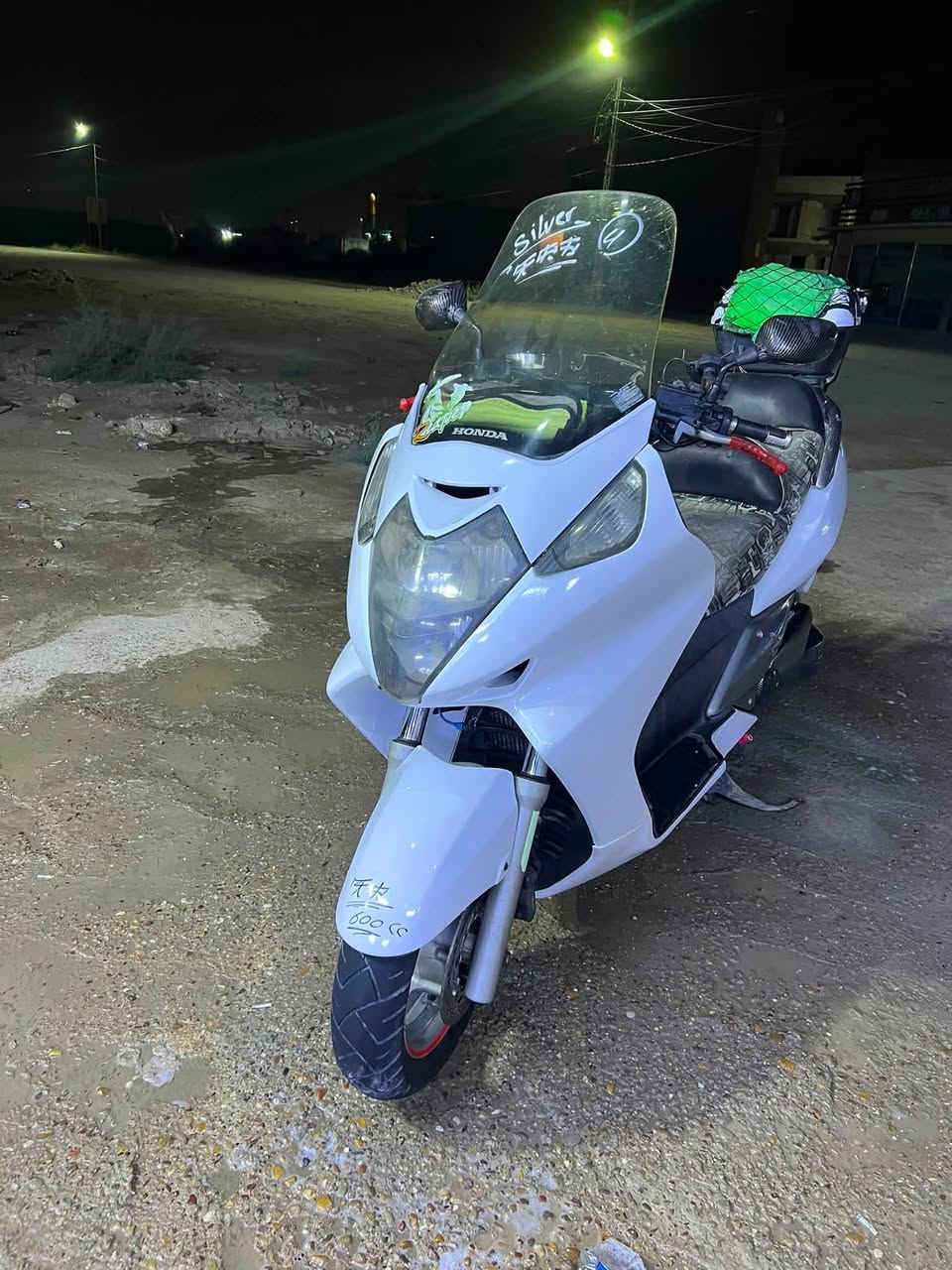 سلام عليكم سفر ونج ٦٠٠البيع مكينه مكفوله من كلشي كفرات بصوبات جماليه فقط دراجه معدله 180دراجه نطيك بيه تراي وين ماتريد السعر ١٨ هذاه رقم تصل  ***********
