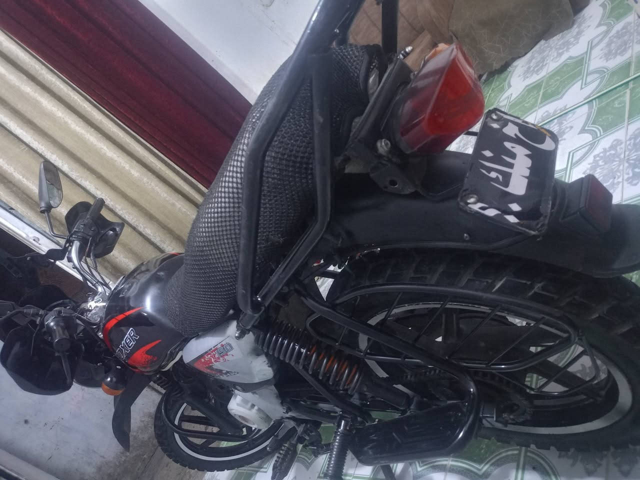 سلام عليكم
بيها صوت كام شفت 🪊

كلشي شغال هندر نكرة اشاير..قفل ستيرن كير ومحرك كفالة لا تنقيص لا تبخير 🤷🏿
لايت زنون ،3 🪫الوان تايرات جدد 
دبلات بل جيس 🙂دوشمة كشن 🚨
مرايات دراجة مرتبه🚧 
أوراق كاملة نقص جوزة سلف وتك إشارة مكان بغداد العبيدي 
رقمي *********** موجود وتساب هم وسعر مناسب 850 وبالخير علياخذه

