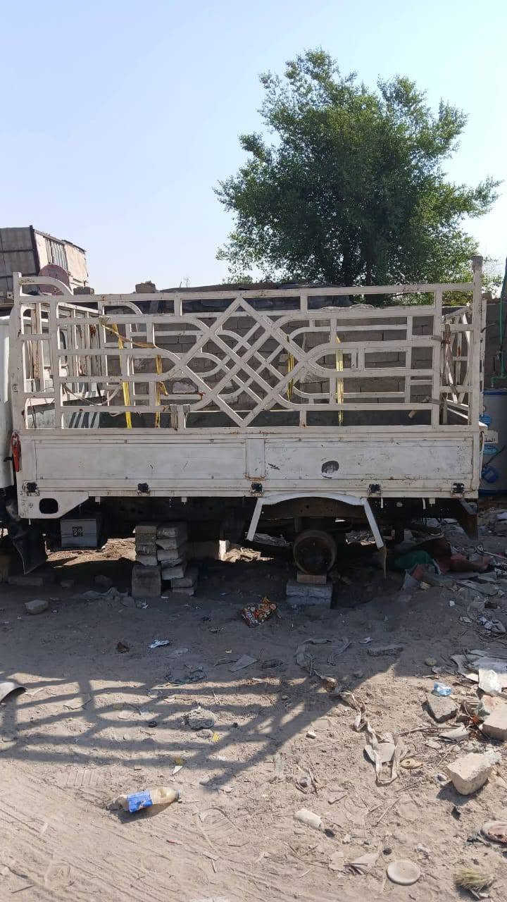 غراض تيوتا داينا بتره للبيع قماره ..اكسل طبكسنات...بدي ...محجر ...جك ..قماره.. مكاني بغداد ..مكينه بانزين تو واي 4,

نص مكتوب في الصور:
- علاوي هادي
- كروب كنتر تيوتە ازوزه مازده ق_ - انضمام
- علاوي هادي - ه
- قمارة تيوتا للبيع ***********
- ***********
