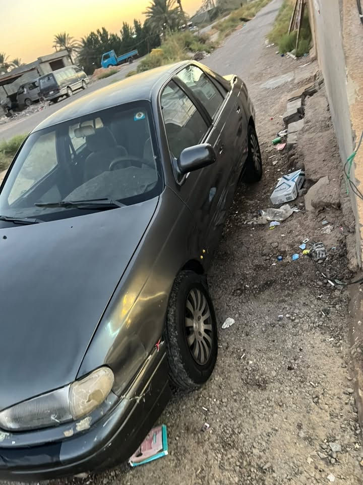 الانتره دمعه موديل ٩٣ رقم بغداد إنكليزي
السيارة مصبوغة جمالية محرك وكير وصدر جديد سيارة بسمي 
تحويل مباشر معروضة ٣٠ عنواني بغداد ابو غريب على خط السريع ***********
