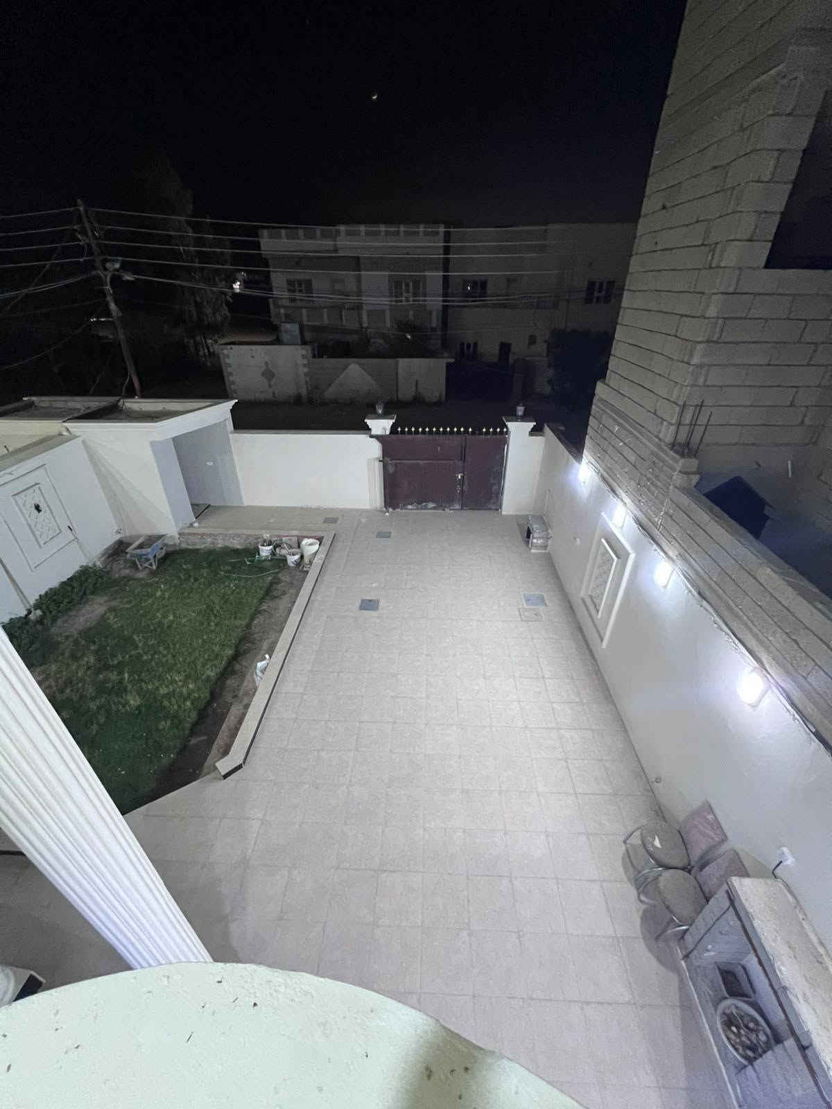 🏡 دار للبيع – تكريت / الديوم / منطقة 12 ألف القريب
✨ المساحة: 315 م²
📐 الواجهة: 10.5 متر
📏 النزال: 30 متر
🛣️ شارع الدار: 15 متر

🔹 تفاصيل الدار:
• 4 غرف نوم
• صالة
• استقبال
• مطبخ حار وبارد
• 3 مجموعات صحيات
• سحب مغربي
• واجهة تقطيع وصبغ
• شغل درجة أولى – مال جناي

⭐ موقع مميز ودار بمواصفات راقية
📞 للاستفسار والتفاصيل: اتصال على الرقم ***********

🔥 فرصة مميزة للسكن والاستثمار
