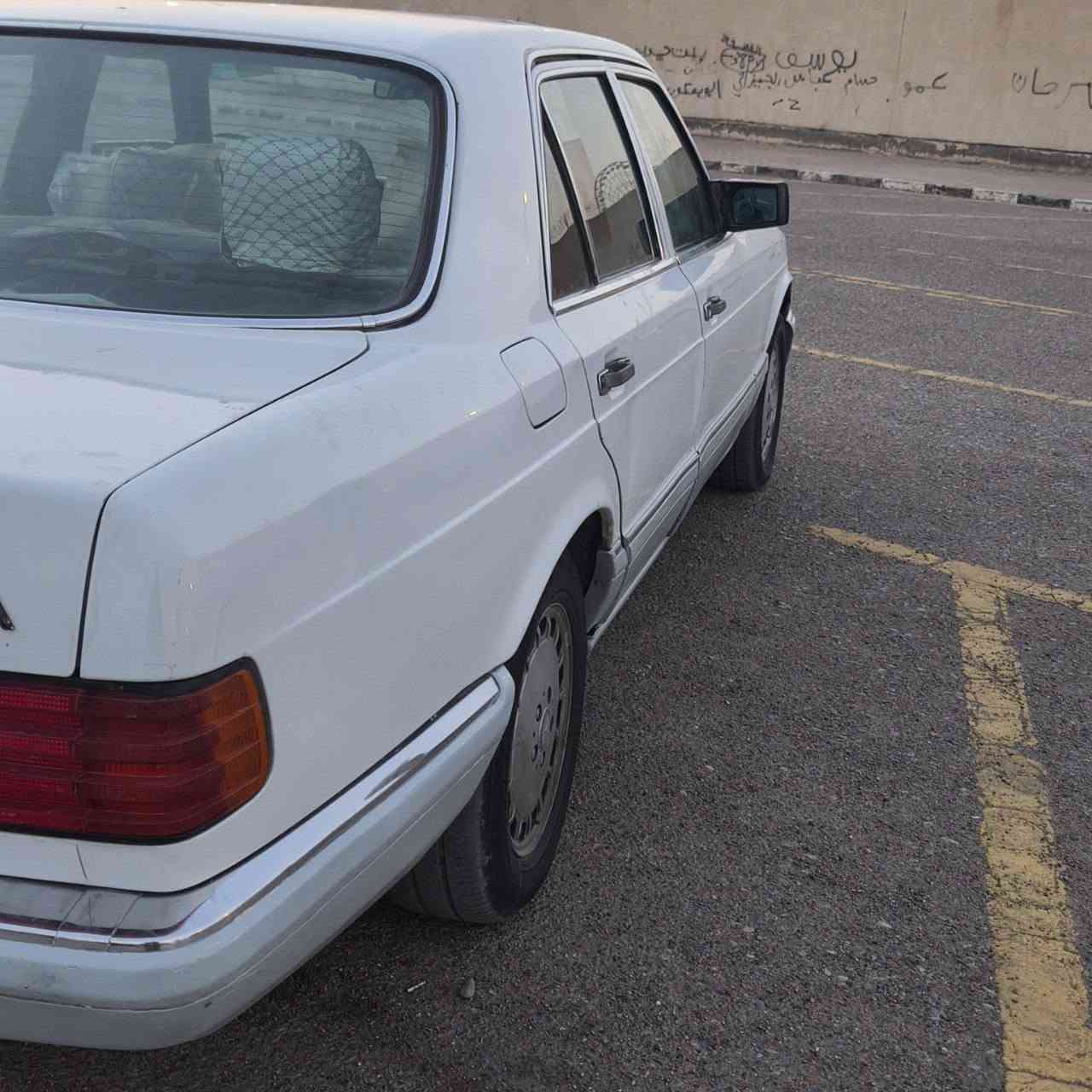السلام عليكم
مارسدس
 w126 300SE 1987 
جامبو او رئاسي للبيع او المراوس 
كافة التفاصيل مذكوره اقرأ المنشور قبل لاتتصل
هزه جديده بشهر الـ1 سنويه للـ29
 السعر 52 ورقه وبيه مجال
رقم بغداد الانكليزي شبه مميز باسم والدي شرط التحويل
 محور محرك وكير 2jz ففتي 3000 بطل اسود المرغوب نشط لاتنقيص ولاتبخير عوزه حساس صالنصه ولاستيك ولف تحويره مضبوطه على الاذاين البلاديه
والكير بيه صفنه الصبح على الـD
تبريد شغال كمبريسر روتري الغاز والطلقه جدد مروحة ستاركس حماوه مستقره الكمبريسر بيه ضعف ويطيح من سعر السياره
دهن كير وكاله استبدل قبل 5 اشهر وي الفلتر
كهربائيات كلها شغاله سياره جاهزه
عينه شغاله بالكامل حتى الكيلو متر شغال
جامه اماميه جديده
جام امامي كهرباء خلفي يدوي 4 يصعدن وينزلن طبيعي
سنتر لوك بلادي ماطور هواء شغال يقفل ويفتح 4 بيبان
قواعد دبل 4 بلاد سليمه
روس رواط ودبل ستيرن وفلنجات ودسكات امامي فيبي الماني وعنبار بريك كله جديد
دسكات خلفيه هاي HI-Q وفلنجات مال وارد بعدني ماشادهم
تخم تاير ياباني DUNLOP نص عمر
عليها ادامه جديده بلكات ياباني denso ابو الذنبين
فلتر شوته ياباني denso
حداديه الاماميه 95% عوزهة جبنة شمعه وحده
حداديه خلفيه 85% عوزها درايمات وترتيب
خلاف ذلك السياره طستها ناعمه وخير من الله
داخل حلو لون اسود والكشر شوف العين صبغ عام جماليه بيها مكانين تكحيل لون مامطابق
لايت زنون ناصي اصفر عالي ابيض
سلايد روف طكتين سابقا شغال
شاشه اندرويد سلايد
سياره مال جناي متعوب عليها والياخذها جناي
مكاني العماره
السعر 52 وبيها مجال وبخدمة الشراي
ترهم مراوس سويج بسويج
متواجد فيسبوك وواتساب واتصال
***********
***********
