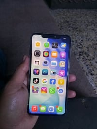 شباب عندي جهازآيفون11بروماكس للبيع جهاز لون ابيضّ جهاز جديد حيل الله ش...