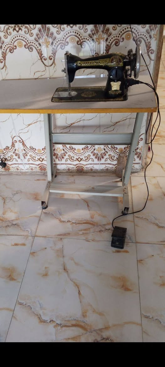 مكينه خياطه للبيع سعره 70وبيه مجال شي بسيط ***********

