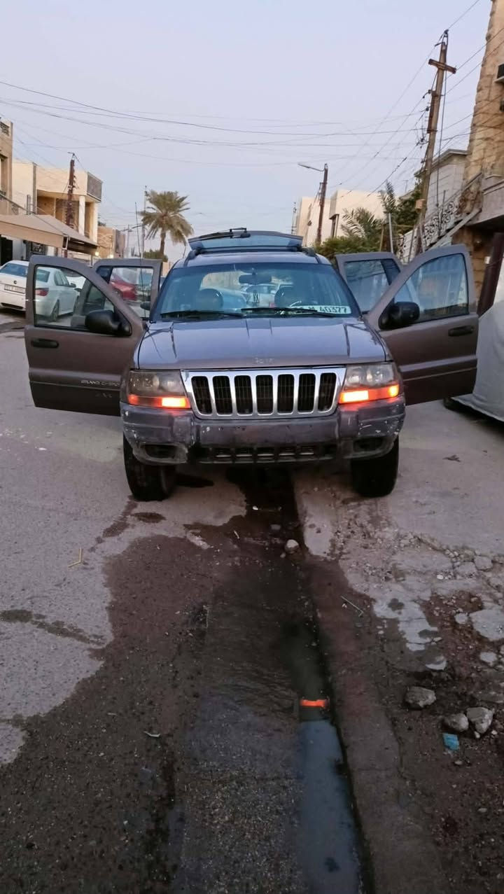سلام عليكم سياره نضيفه خير من الله سعر ٧٥ بيهه مجال قليل رقم تلفان *********** مكان العباره يم خرنابات موديل ٢٠٠١ رقم بغداد بسمي

