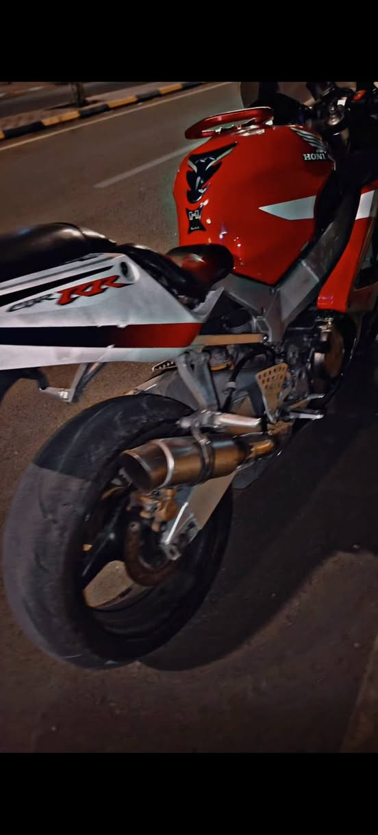 CBR929 • معدلة • تحتاج سنتر