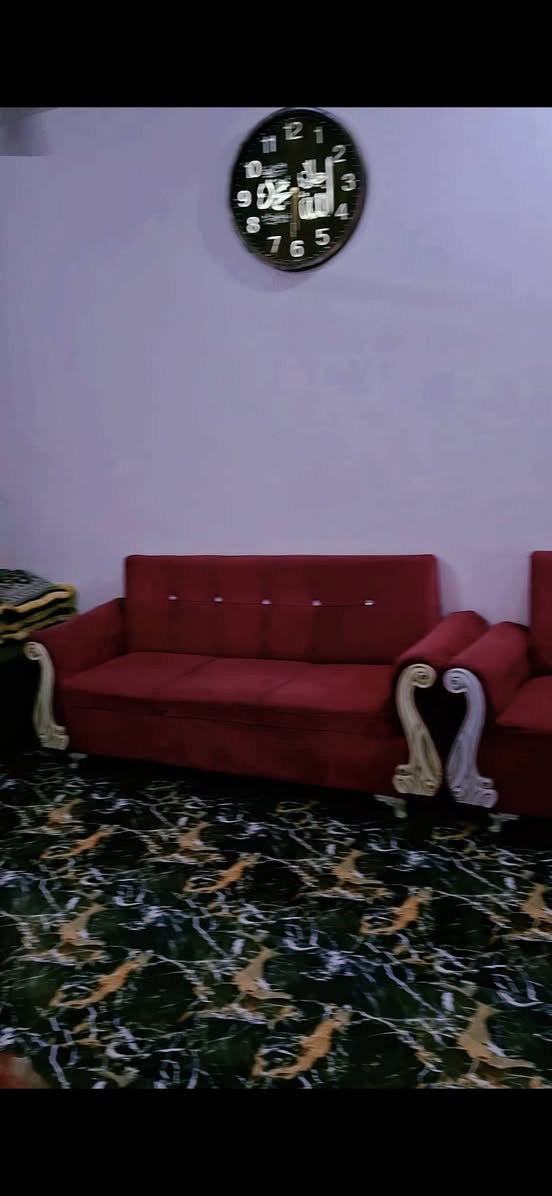٧ مقاعد • نضيف • مجال بسيط