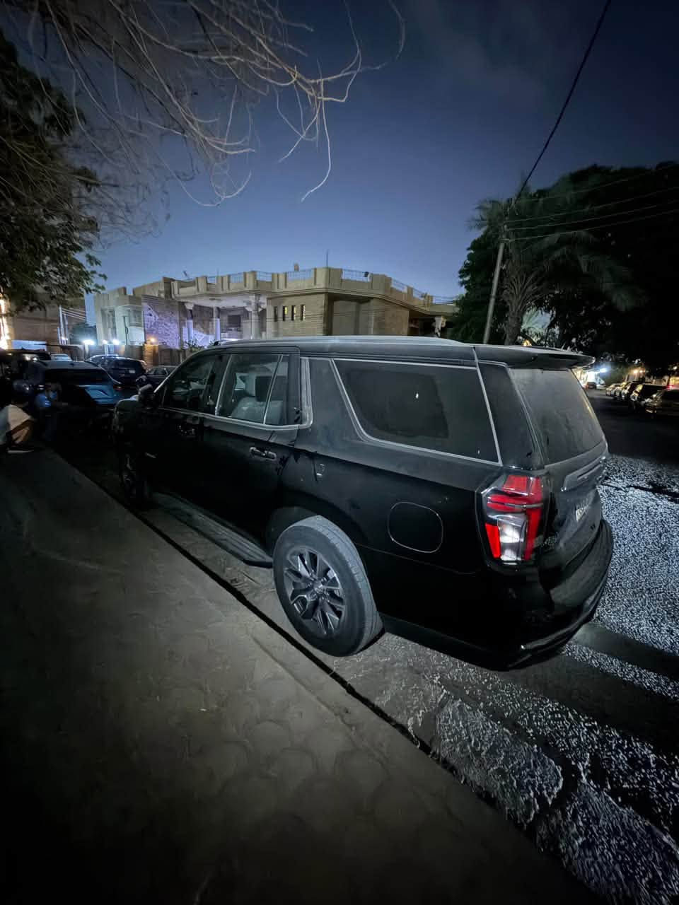 السلام عليكم
تاهو موديل 23                                                                                   
LT
فول مواصفات

خليجي وكاله المنصور

ماشيه 41 الف كيلو متر

مكفوله بيه بارد كد شبر بل جاملغ الأمامي 

بدون صبغ 

السعر 450 بيه مجال بسيط
***********
***********
