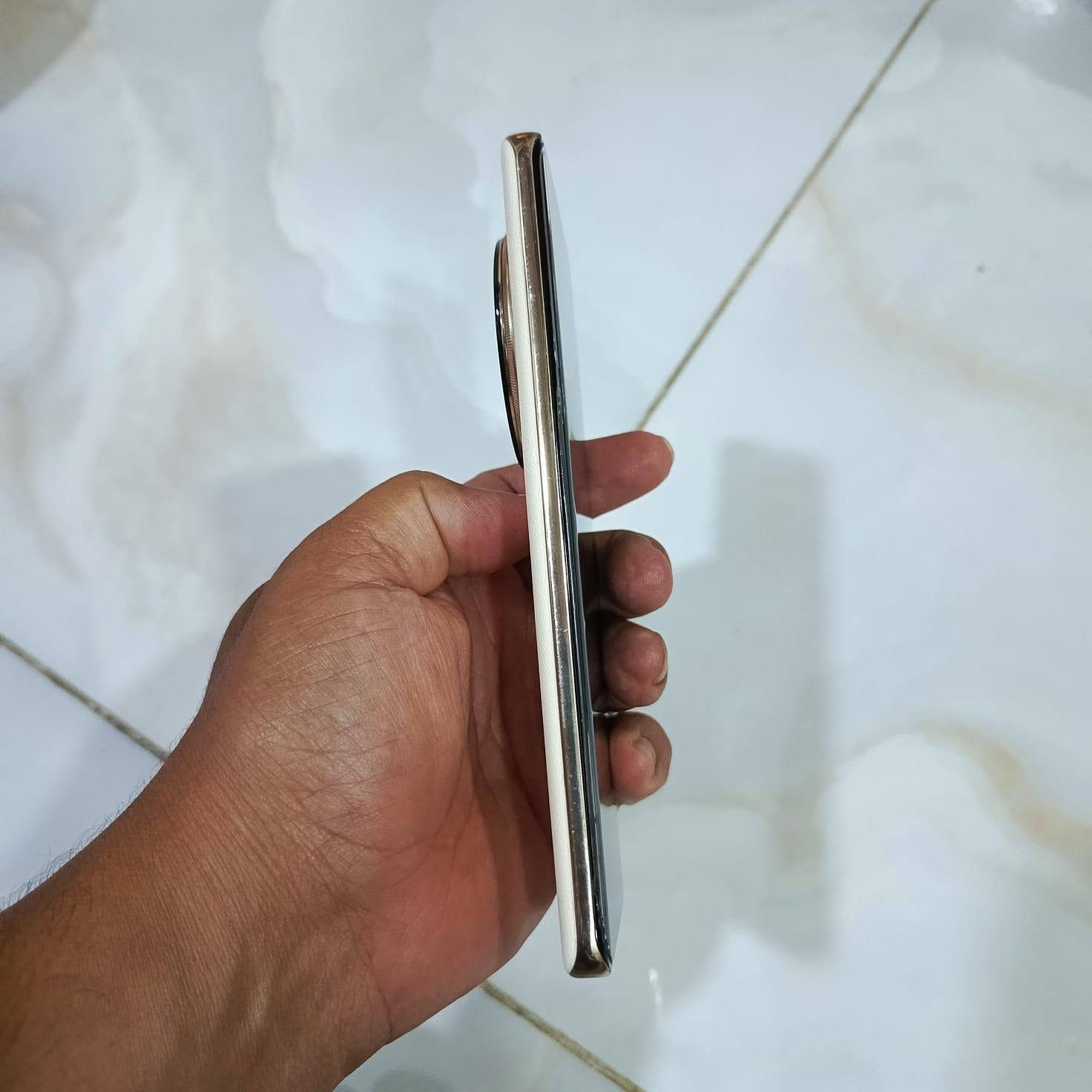 سلام عليكم
ريلمي 12 برو بلس 5g
ذاكرة 512
شاشة 120 هيرتز 
العشوائية 8
البطارية 5000
الجهاز نضيف كلش ستخدام شخصي نضافة عالية كلش 
سعر 350 بي مجال حك الجية 
الجهاز بدون ملحقات مكاني نجف توصيل لا يوجد ***********

