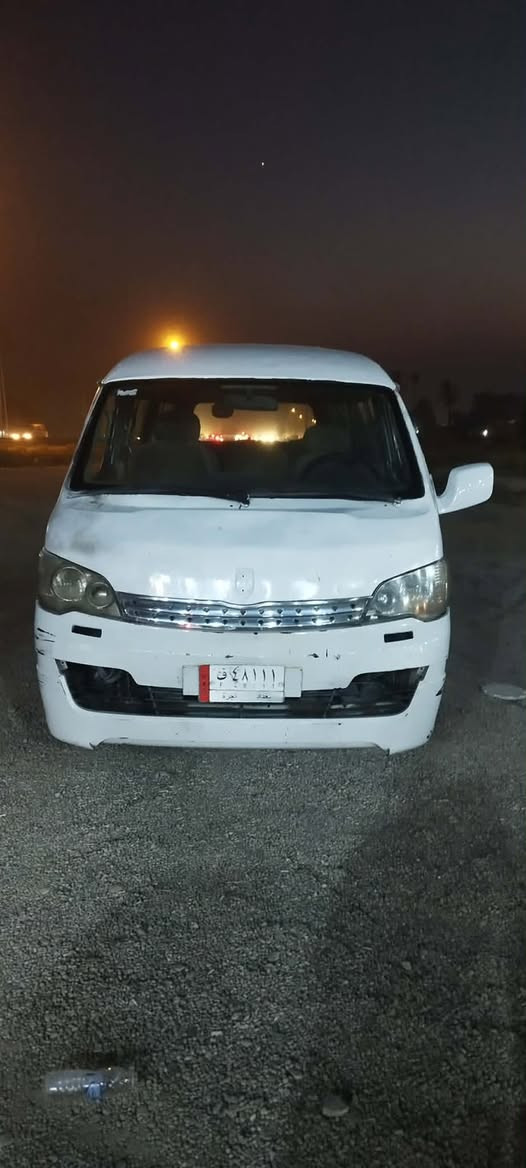 جنبي H1للبيع رقم بغداد شرط التحويل مصفره من كلشي كير ومحرك واكسل خير من الله ***********واتساب   مكلف بالنشر 
السعر ٦٥. وبي مجال
