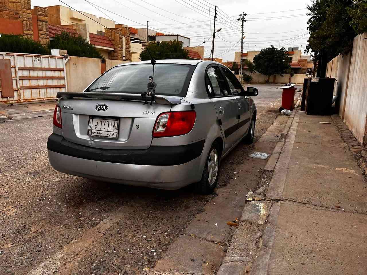 السلام عليكم
كية ريو للبيع موديل ٢٠٠٩
كير محرك شرط 
صدر تايرات شرط 
باتري جديد ادامة كاملة
كهربائيات شرط اي كلوب مبيهة نقص
سنتر بوك شركة 
٤ دسك هاند بريك 
كشنات جلد 
تدفئة نار تبريد صار بي خلل ضعف بلكومبريسر 
السعر (٣٤) وبيهة مجال 
عنوان تكريت 
***********
