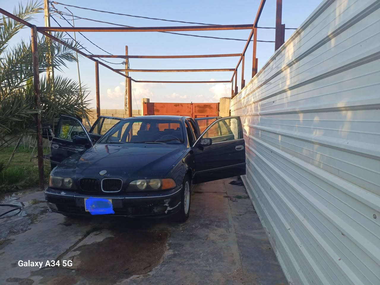 BMW..525..1998
رقم انبار انكليزي تحويل مباشر هزة جديدة  ، محرك وكير وتبريد بحاله ممتازه 

حدادية مع دبلات جديده طقم تاير وباتري جديد ، تحتاج ترتيبات غرفة السيارة مع بعض الملاحظات بالبدن الخارجي ، 

السعر ٥٧ وبيها مجال 

مكانها الانبار / حديثه 

***********
