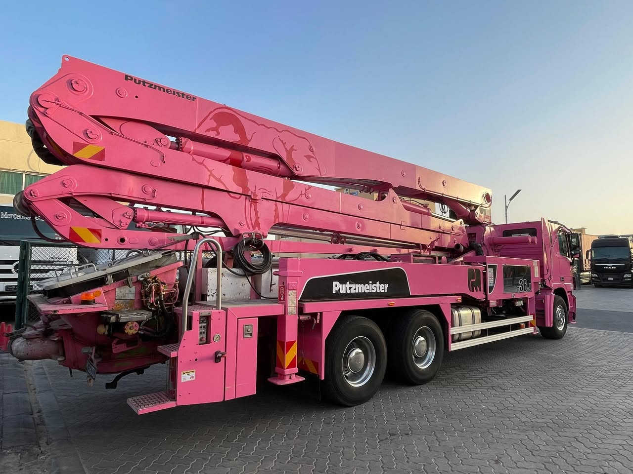حجم 36-4m
موديل 2013
162,000 كم
7,600 ساعة العمل

تواصل واتس ***********
