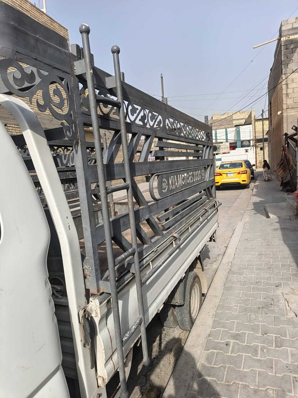 سلام عليكم محجر البيع السعر 250وبي مجال ***********مكاني بغداد الشعب
