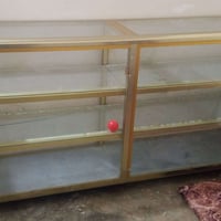 ميز • ٣م طول • ١م ارتفاع