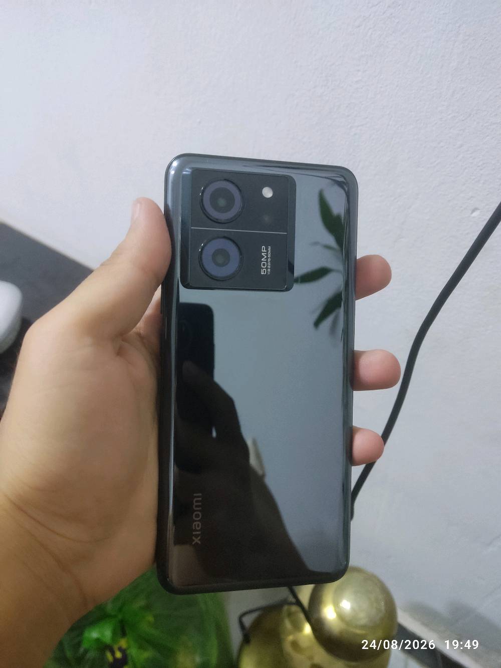 السلام عليكم
  للبيع Xiaomi 13T Pro 5G 
 الموديل Xiaomi 13T Pro شاومي 13 تي برو
 الذاكرة: 256GB
الرام: 12GB فول بالالعاب
 المعالج: MediaTek Dimensity 9200+
 الشاشة: AMOLED CrystalRes بحجم 6.67" — 144Hz
 الكاميرات: Leica — رئيسية 50MP + تليفوتو 50MP + واسعة 12MP
السيلفي: 20MP
 البطارية: 5000mAh
 الشحن: 120W
 5G + NFC
 مقاومة ماء وغبار IP68
 ستيريو
 الجهاز نظيف وشغال بالكامل مابي زلغ
السعر 375 بي مجال بسيط
