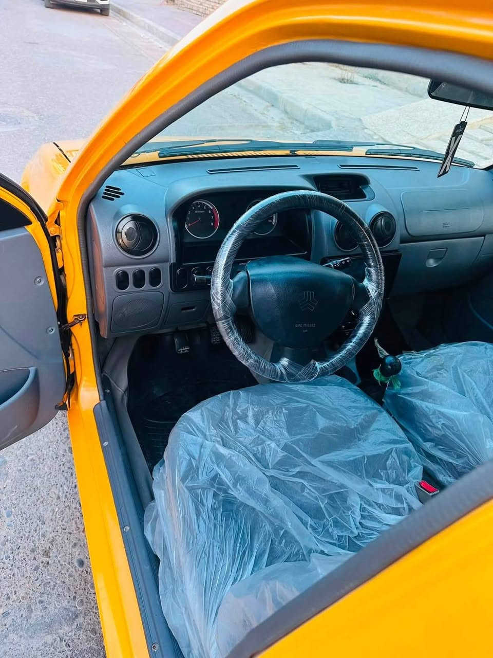 سايبه موديل ٢٣ كفاله سنويه مجدده حداده جديده تبريد شغال سياره حلوه احلا من صوره سعر 52 وبيه مجال للشراي مكلف بالنشر خاص ماجاوب صاحب سياره ***********
