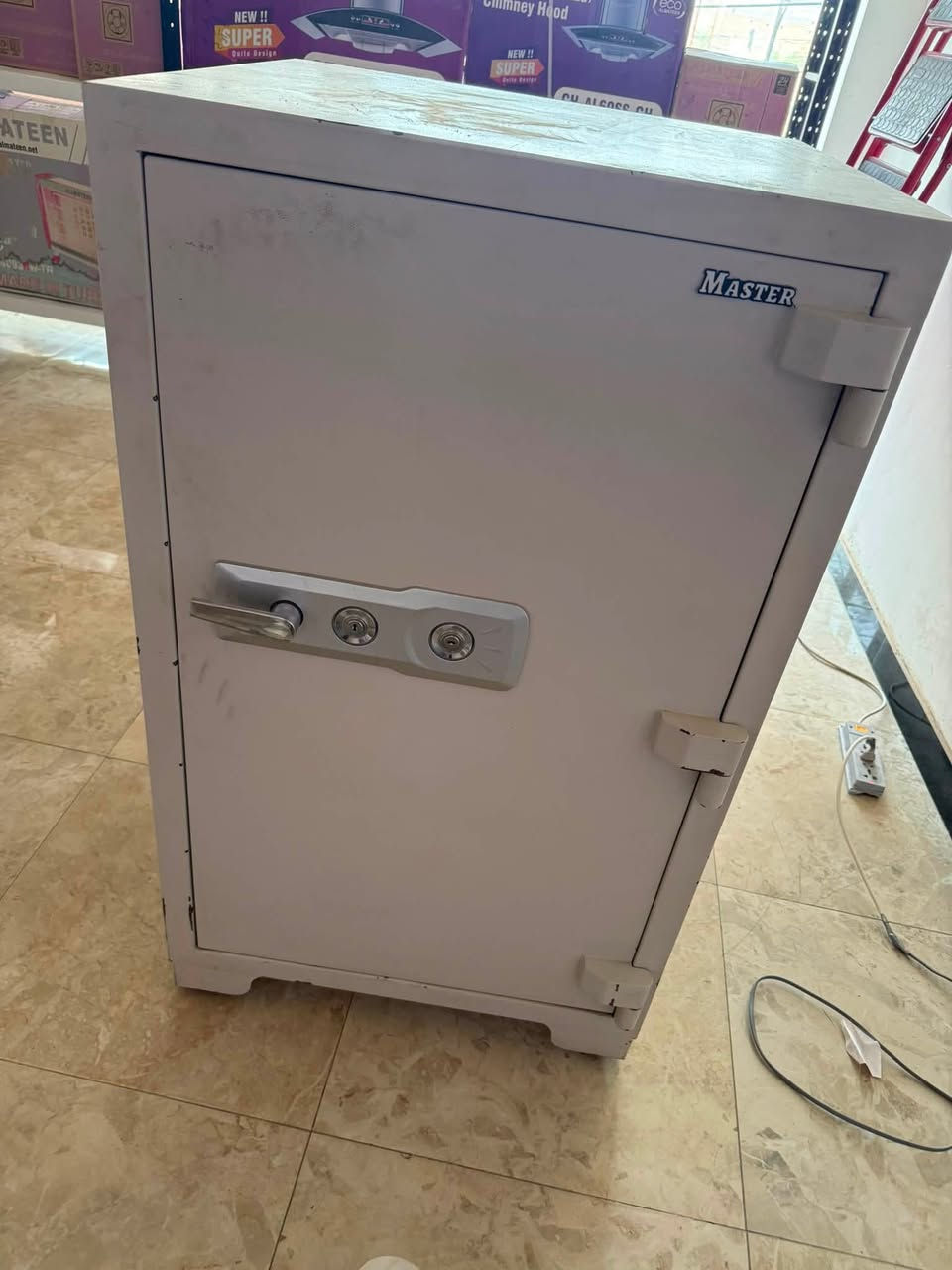 قاصات للبيع عدد ثنين وحده طولها 120 وثانيه طولها 140 قيم بما يرضي الله كلشي مابيهن
لاتصال ***********
