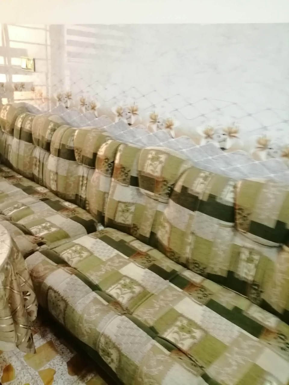 طخم قنفات ١٢ متر نضيف جدا مال بيت
بي زاويتين بس ما مصورهن  

مكاني موصل 

سعر ٤٠٠ الف 

استفسار اتصل او واتساب ***********
