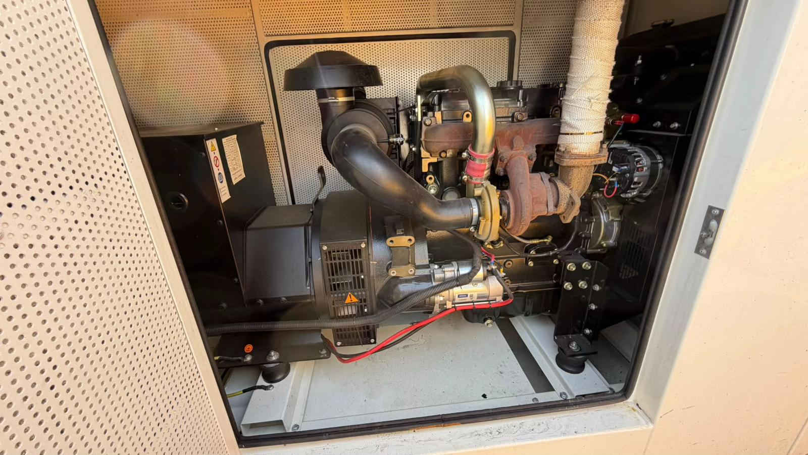 بيركنز 80KVA • ١٠٠٠ ساعة • كاتم صوت