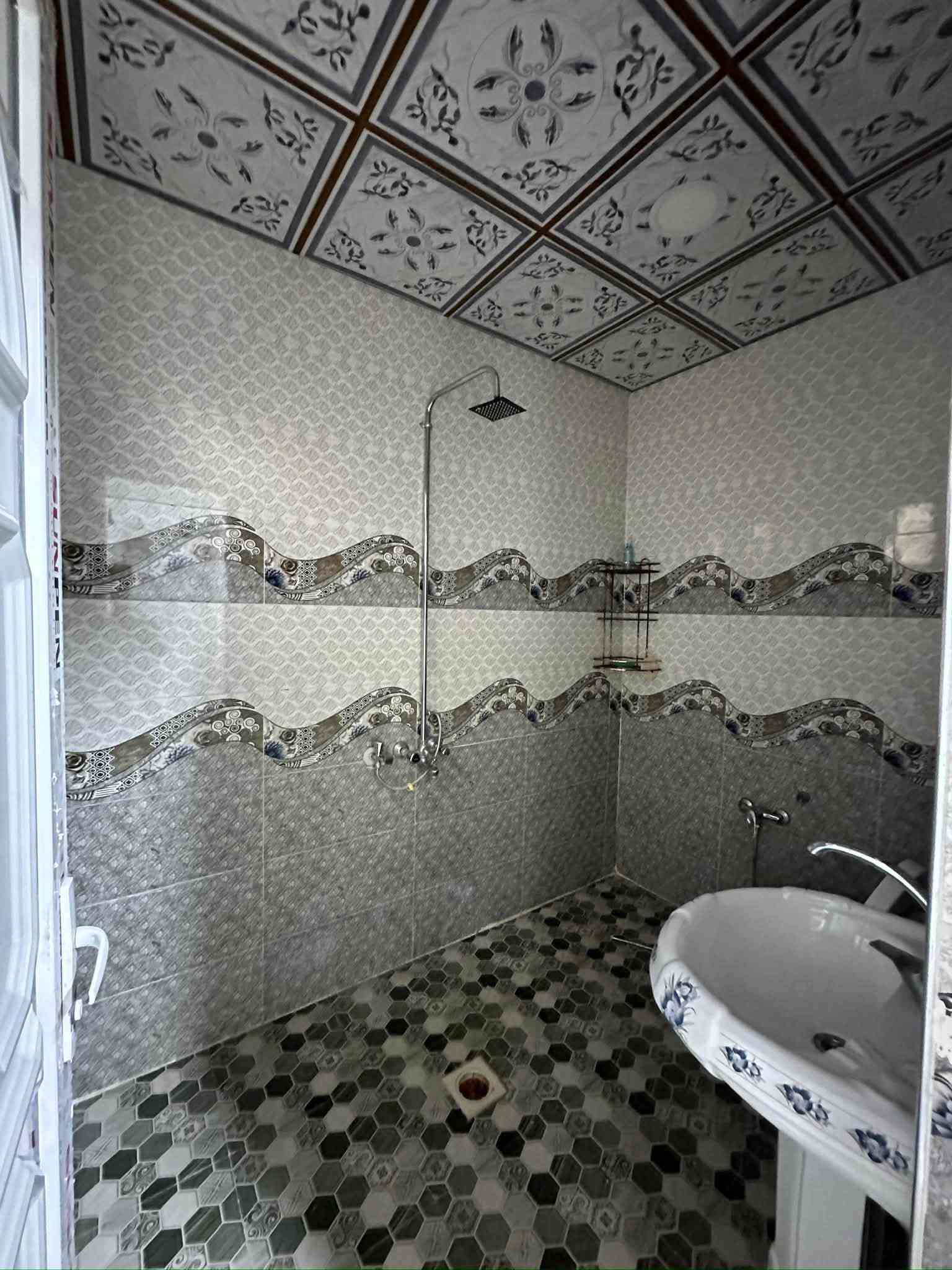 دار للايجار تكريت
(حي العصري خلف شارع البلديه  )

مساحة150  متر 

قريب ع مدارس جداً + شارع السوك الاطباء

جديد البيت 
4 غرف نوم 
شارع 15 متر 
صدر طير 

سعر ٤٥٠ الف قفل 

؛ الاستفسار  اتصال ع 

***********

