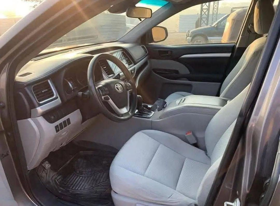 هايلاندر LE • ٧ راكب • ٢٧٠٠ VVT