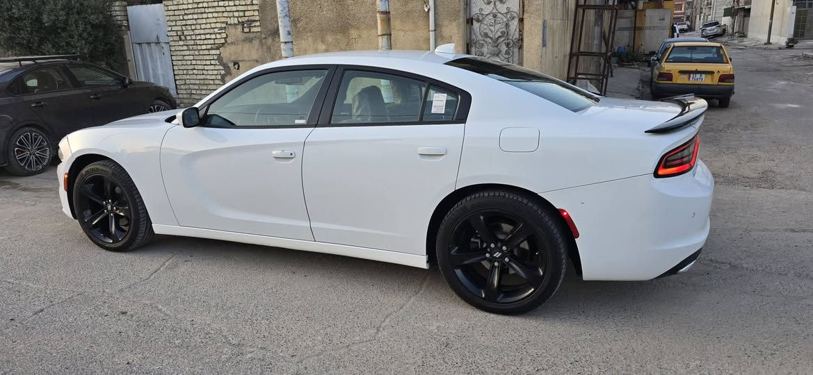 السلام عليكم
للبيع جارجر Sxt موديل 2018 كلين مكفولة كفالة عامة فقط دعاميات و شخوط بسيطه اتكفل الصبغ والتبديل والضربة والبارد السيارة جديدة و ما تتقارن بالمهجومات ماشيه 70 فقط السياره بأسمي السونار موجود 
موصفاتها
- تشغيل بصمة
-تو ويل 
-كراسي كهرباء
-مري هيتر
-كشنات تتفئه
-شاشة كبيره دوار ابلاد 
-قطعتين تبريد
-تشغيل عن بعد
-تحكم ستيرن
-مكينة 6 سلندر 3600
-كامرة+ حساس اصلي
-تخم تايرات  جديد 
مكاني - بغداد 
السعر 230 
الاستفسار ‭***********
للعلم السياره وارد كندي بلاديه تاخذهه ما تتعب اذ ردت ملاحضه غير الدعاميه الاماميه ماتلكه تعديلهه سهل بس غير متفرغ للتعديل
