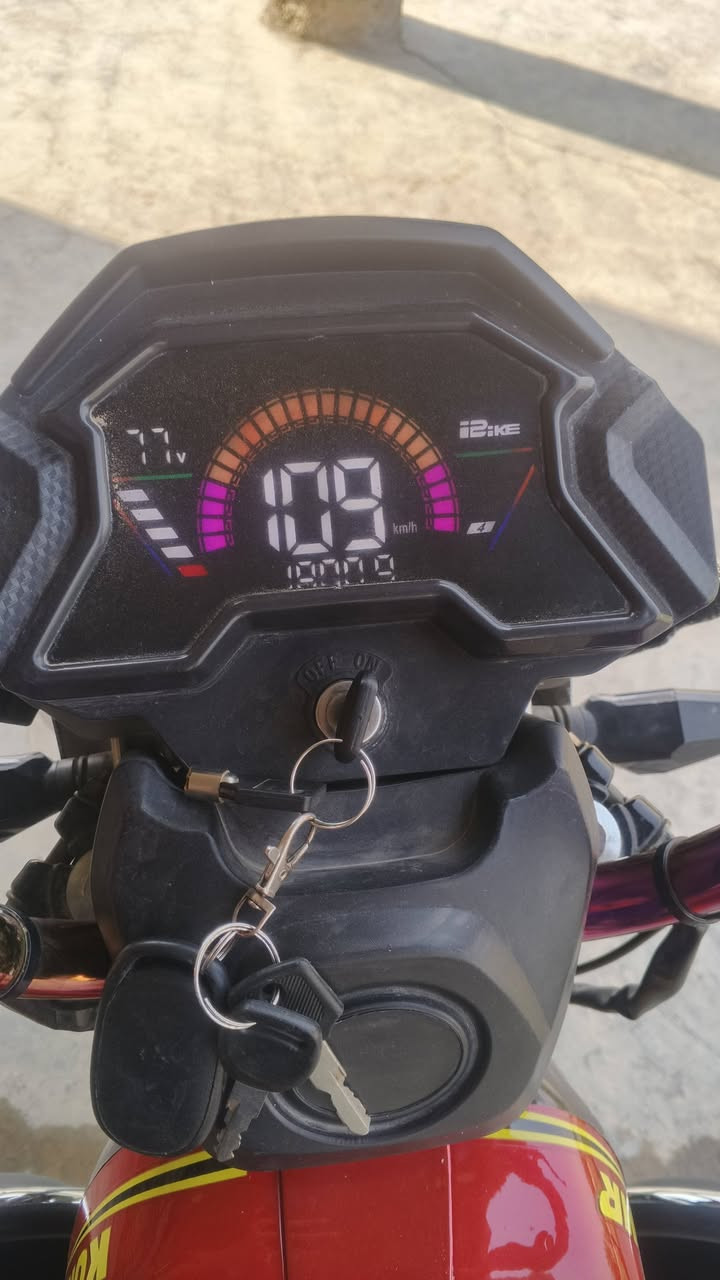 عليكم 
للبيع هارلي كوري MR 2025اخر اصدار
 اسويج / بصمه /
6باتري فول شرط فحص البطاريات والبطاريات حجم 46 امبير والبطاريات يقرأون 10  نوع  كوريا  
4سرع/مثبت سرعه /اشاير يمين يسار
لايت عالي /ناصي/رماش 
ام بي ثري بلوتوث داخلي 
سرعه 109حقيقي 80نشاط موطور نظيف جدا  
دبل اشاره/نضام Rرجوع للخلف
السعر 575وبي مجال للطيبين
للاستفسار ***********

