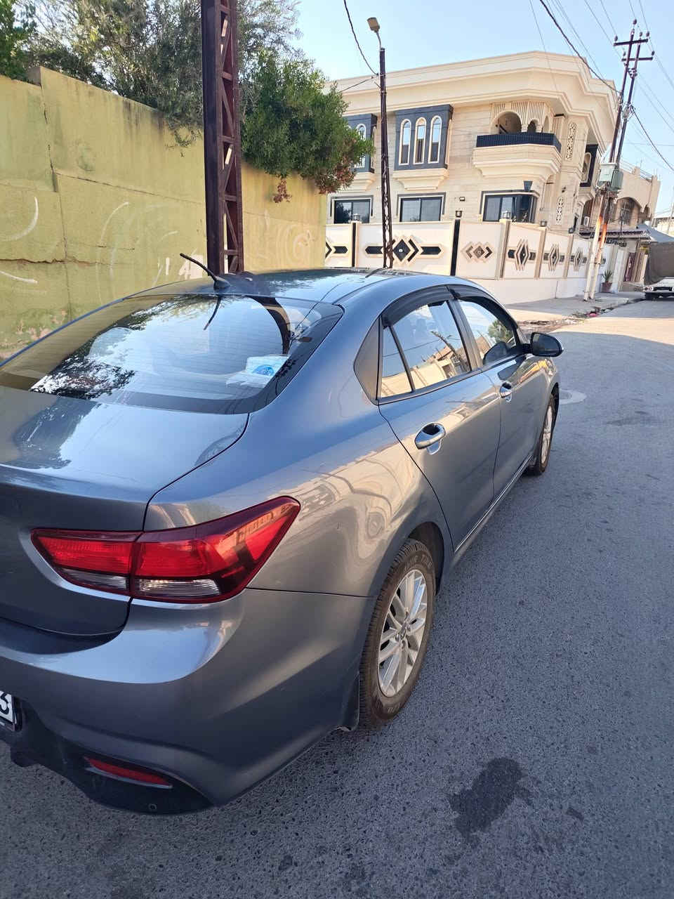 كيا ريو نفطي موديل 2019 الشكل الجديد
وارد امريكي 

 السعر 110 ورقه

ماشيه 71 الف كيلو متر
رقم اربيل دولي
هزه وسنويه جديده
كير AT اوتوماتيك شرط
محرك 4 سلندر شرط
تبريد ثلج
تايرات جديده

رقم الشاصي 3KPA241ABKE160789

بيها ملاحظات واضحه والسونار موجود

مكان السياره بالموصل

التواصل واتساب ***********
