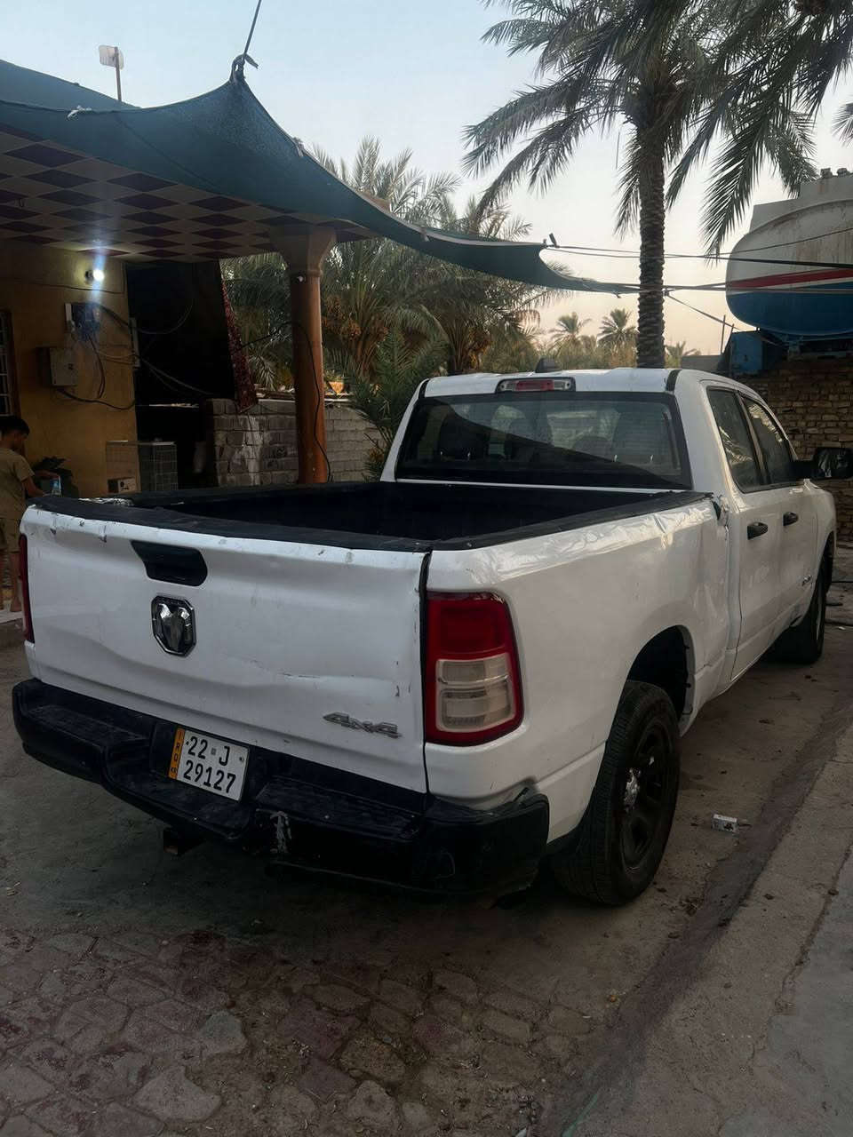 سلام عليكم للبيع دوج رام موديل 22 رقم اربيل تحويل مشط ستيرن عاطل ماشيه 65 الف كيلو متر بيه نواقص قليل مكان واسط السعر 115 وبيه مجال حك لجيه رقم صاحب السيارة ***********
