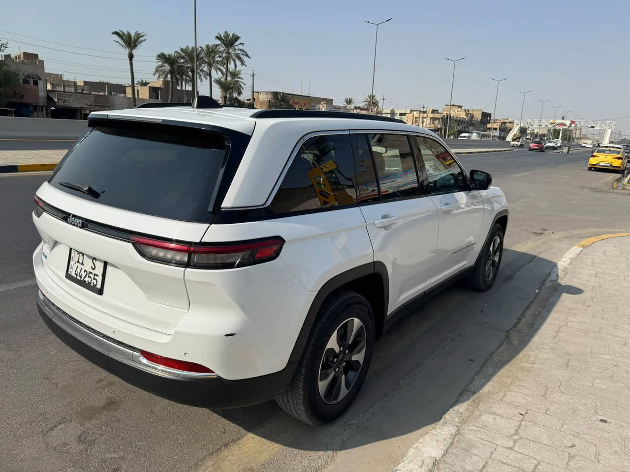 جيب موديل 24 فول لفول 1/1 بلكن مكينه 2000 تيربو رقم بغداد باسمي صور الحادث والسونر بالمنشور للاستفسار *********** مكانها بغداد
