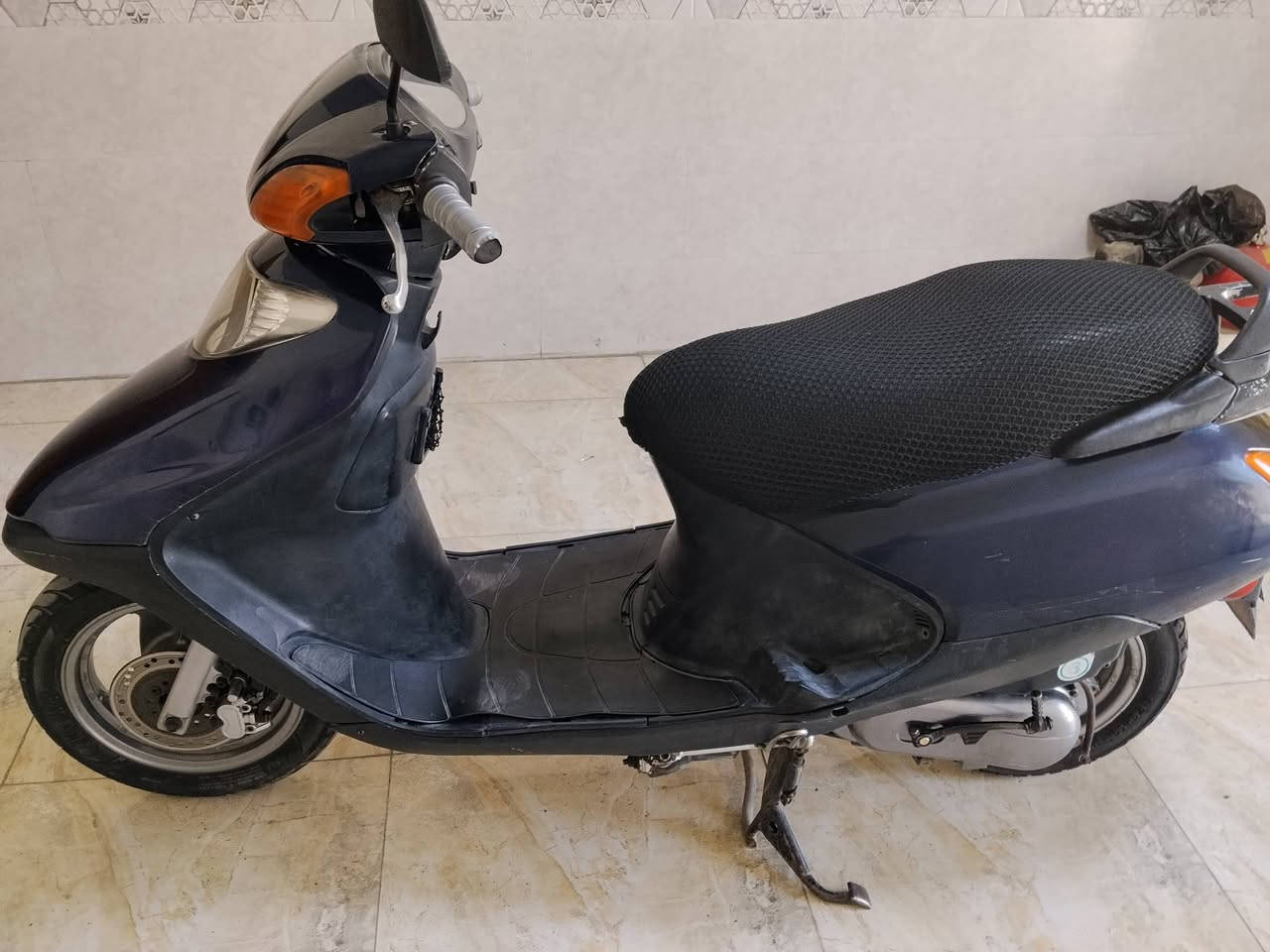 السلام عليكم سبيسي للبيع سلف هندر شغال كهربائيات شغاله المكان بغداد سعرها 350 /***********
