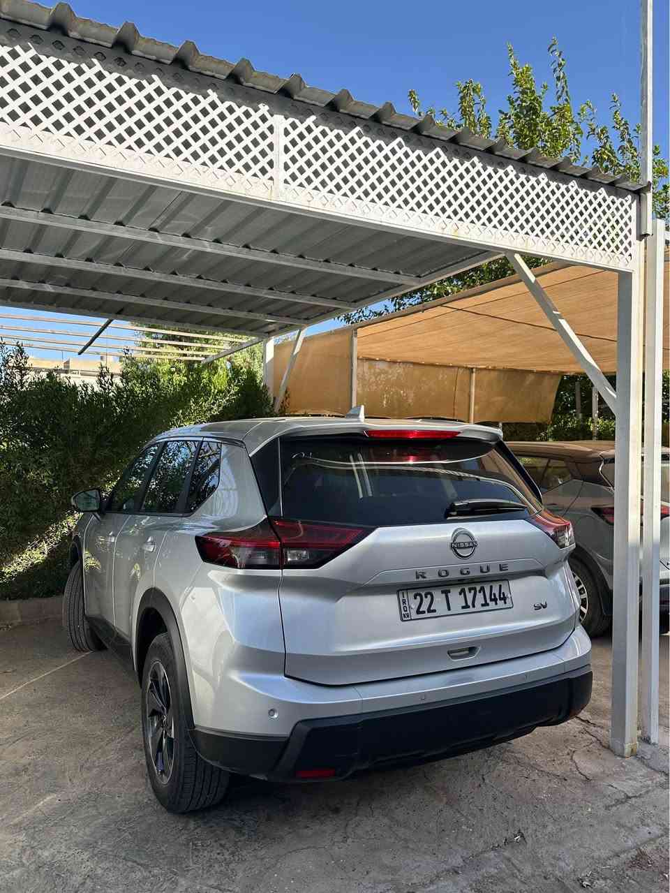 سلام علیکم 
نیسان رۆگ 2024 
مواصفات SV
شاشە 
ڕادار
کوشن کارەبای
خەتی جادە
سندوق شەفت
پادڵ شەفت
سیارەکە 45 هەزار مايل رۆیە
تەنها بۆنیدی بۆیاغە بێ ناو گرتن 
ئێرباگ دەژبول نەتەقیوە
شوێن هەولێر
نرخی کۆتای ١٣٣ وەرەقەیە 
*********** أربيل, العراق
